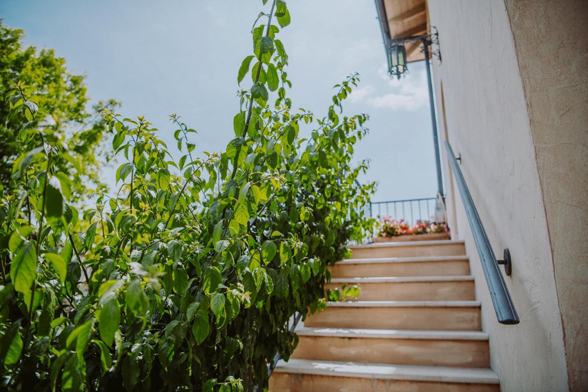 Relais De Charme Le Videlle Guest House Raffa Exterior foto